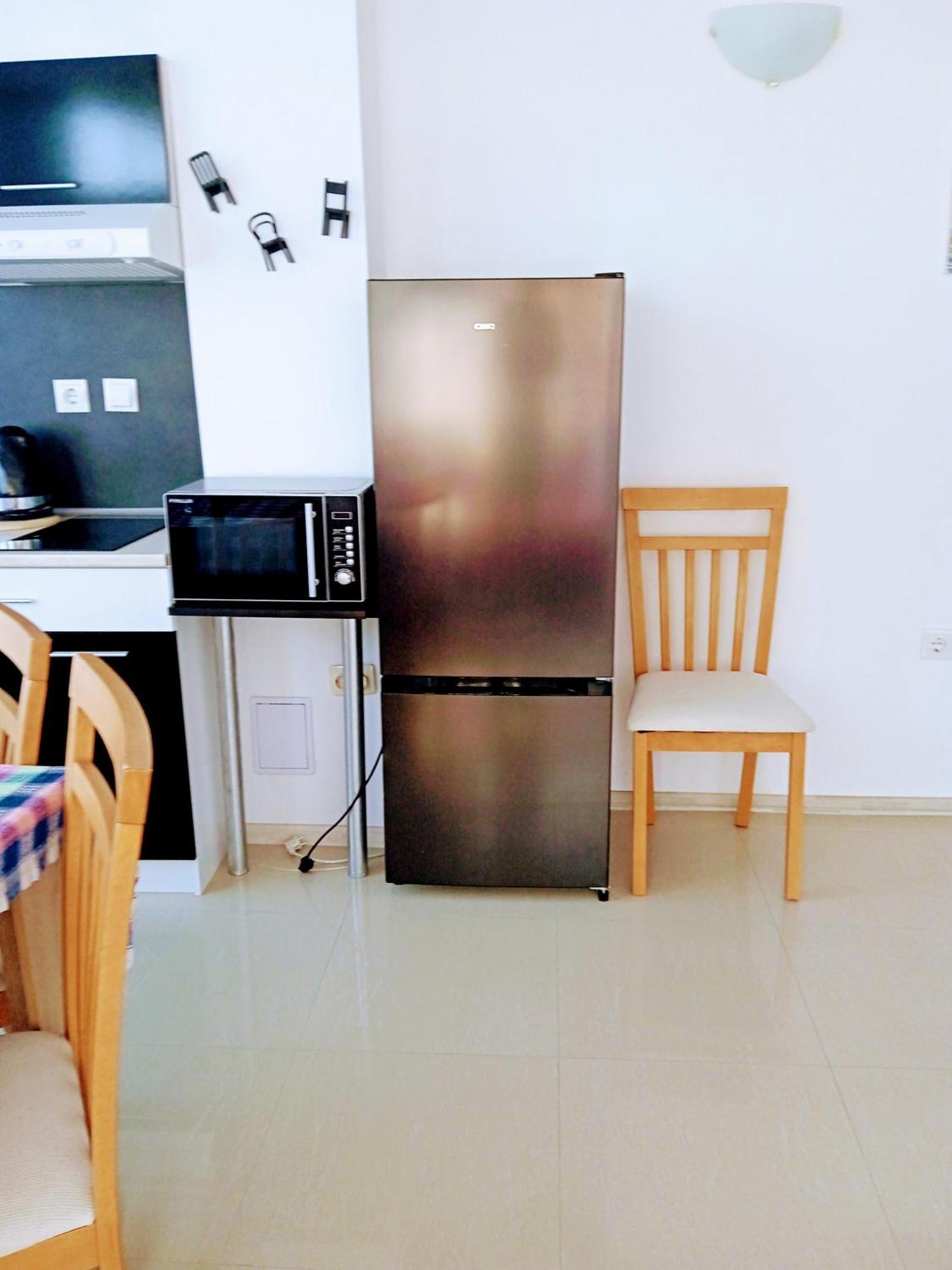 Vip Apart Svetlana Равда Экстерьер фото
